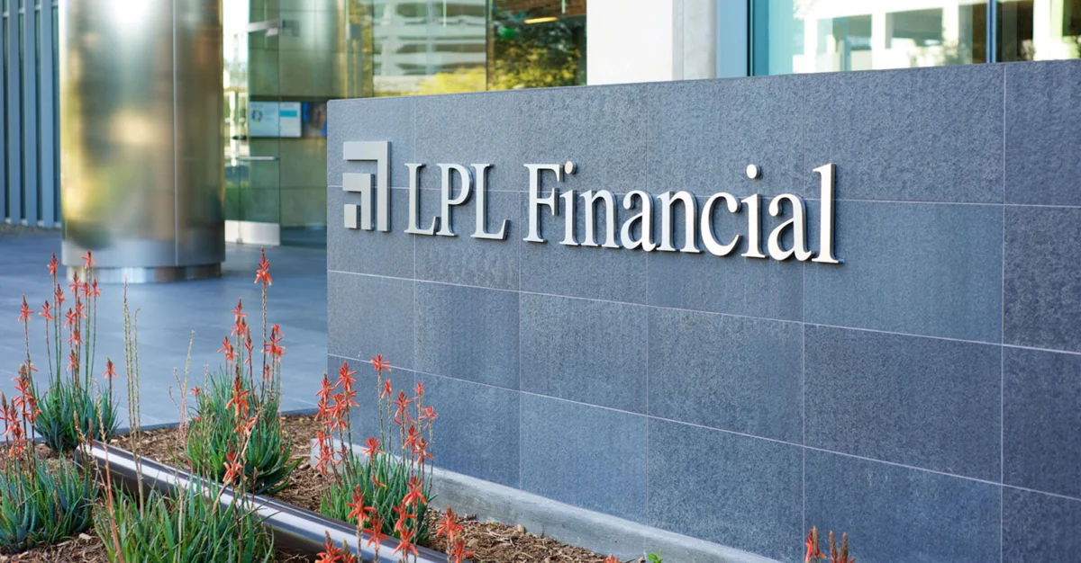 LPL Financial Migrates Commonwealth Advisors Off Advisor360 Platform Following Acquisition