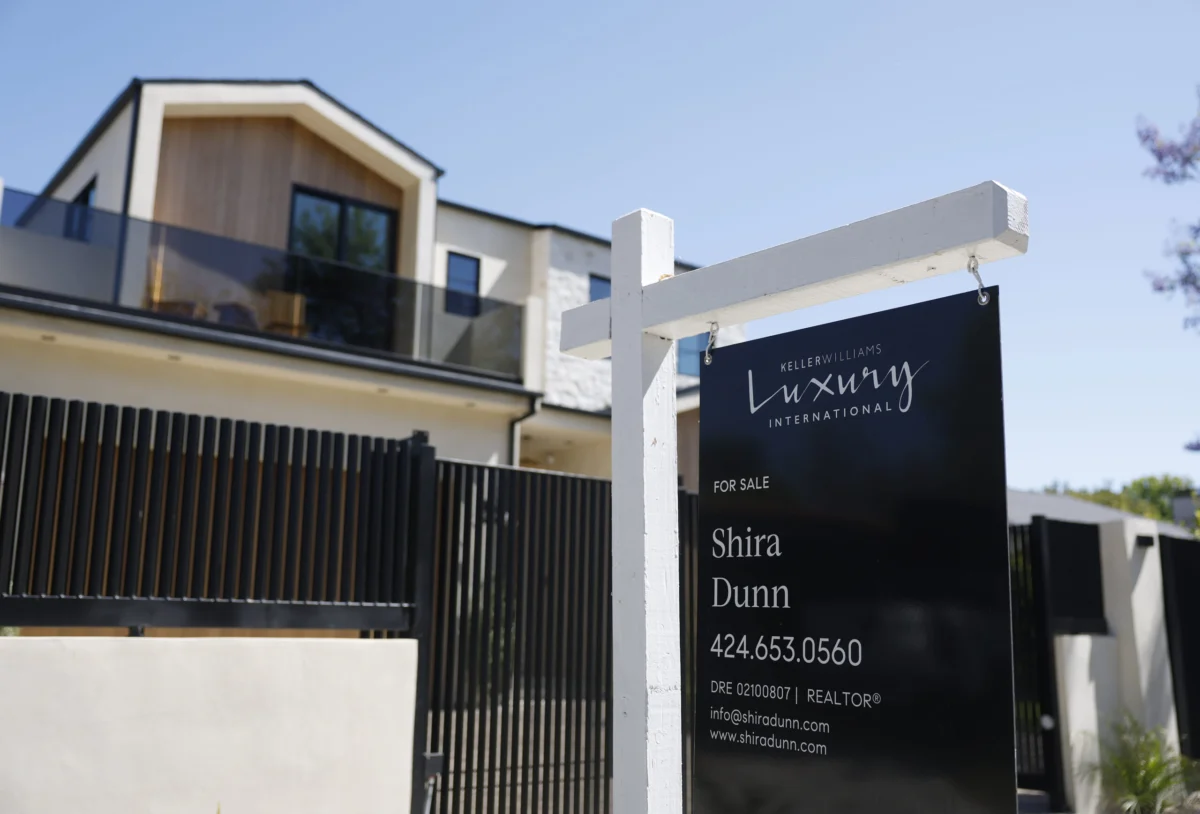 Mortgage Rates Soar to Highest Levels Since March Amid Hot Inflation Data and Geopolitical Tensions