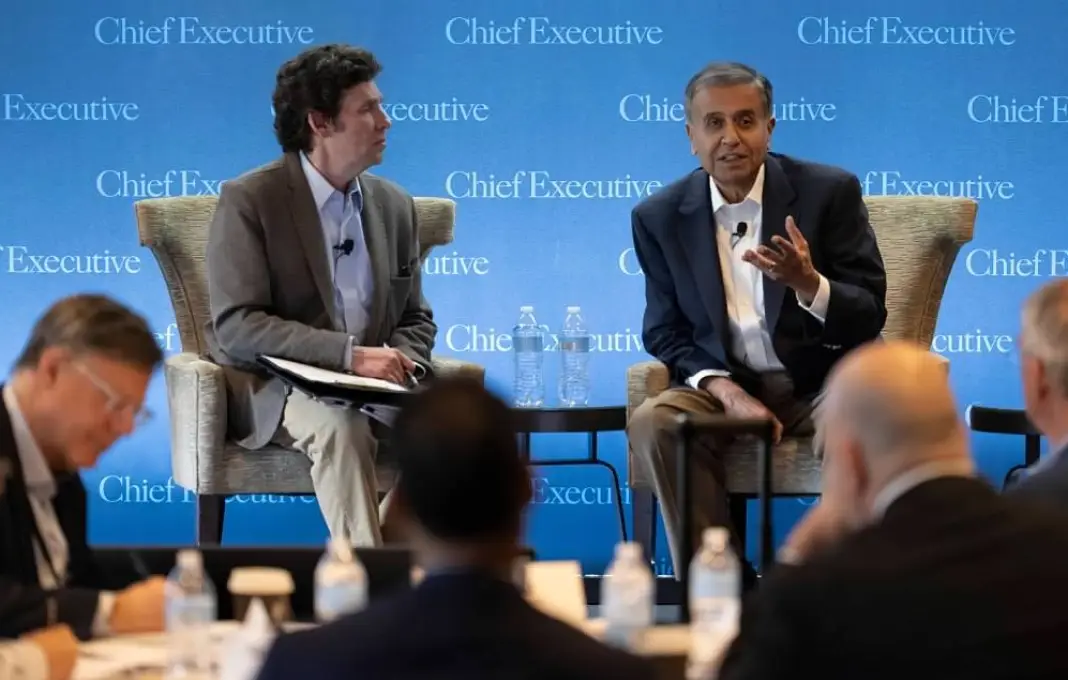 The Enduring Competitive Edge: People-First Manufacturing in an Era of Disruption
