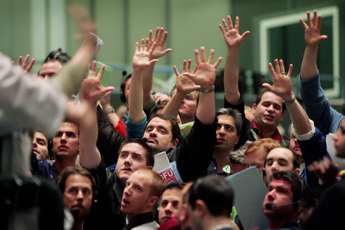U.S. Treasury Bonds Undergo Historic Reassessment as Yields Surge Amid Geopolitical Tensions and Inflationary Pressures