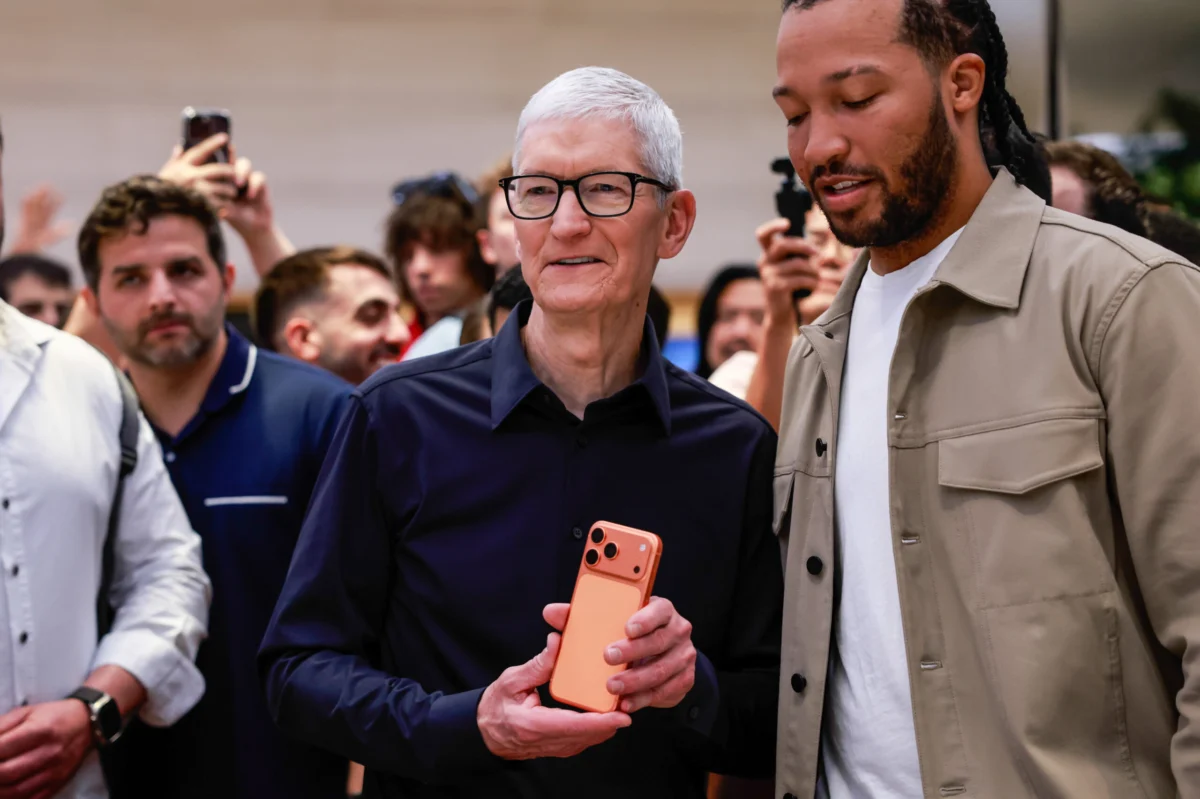 Apple Confronts Global Memory Shortage as AI Demand Drives Unavoidable Price Increases Across Product Lineup