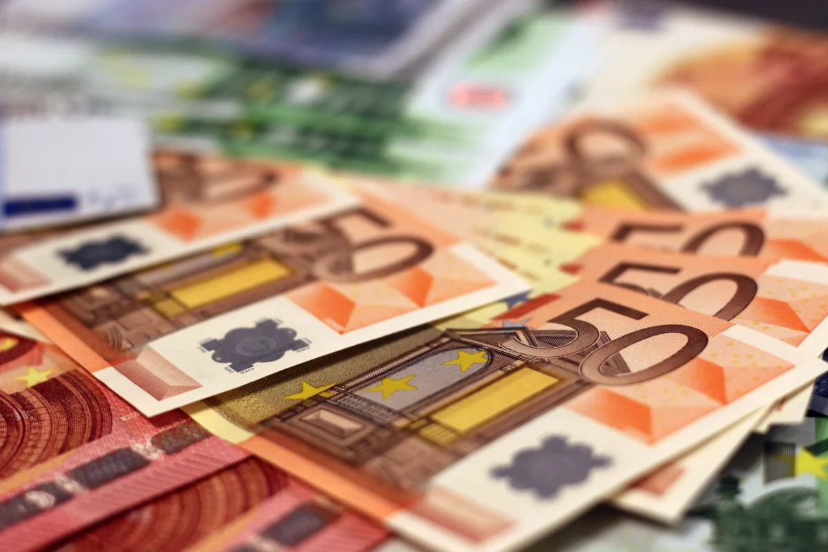 Eurazeo Secures €3.9 Billion for Direct Lending Fund, Exceeding Ambitious Targets