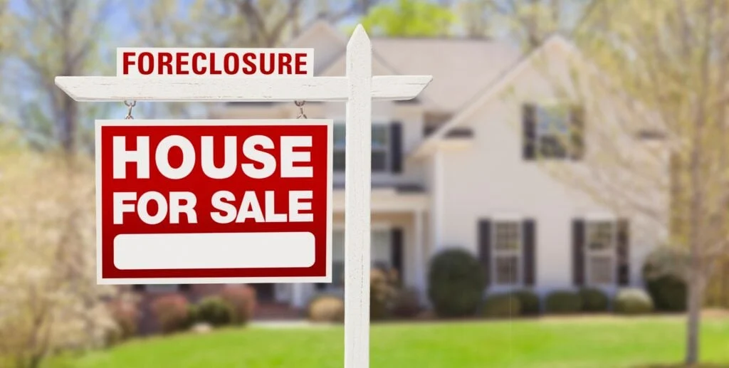 Foreclosure Filings and Mortgage Defaults Surge Across Key US Markets as Economic Pressures Mount
