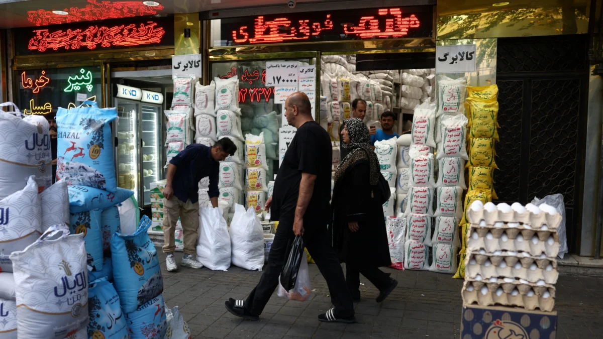 Iran and United States Navigate Fragile Roadmap to Peace as Humanitarian Trade Restarts Amid Economic Turmoil