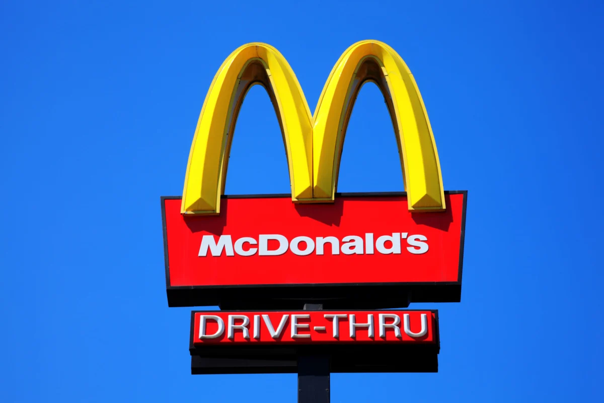 McDonald's Accelerates Digital Transformation with ArchIQ AI-Powered Drive-Thru Pilot in Five U.S. Locations, Leveraging Google Partnership