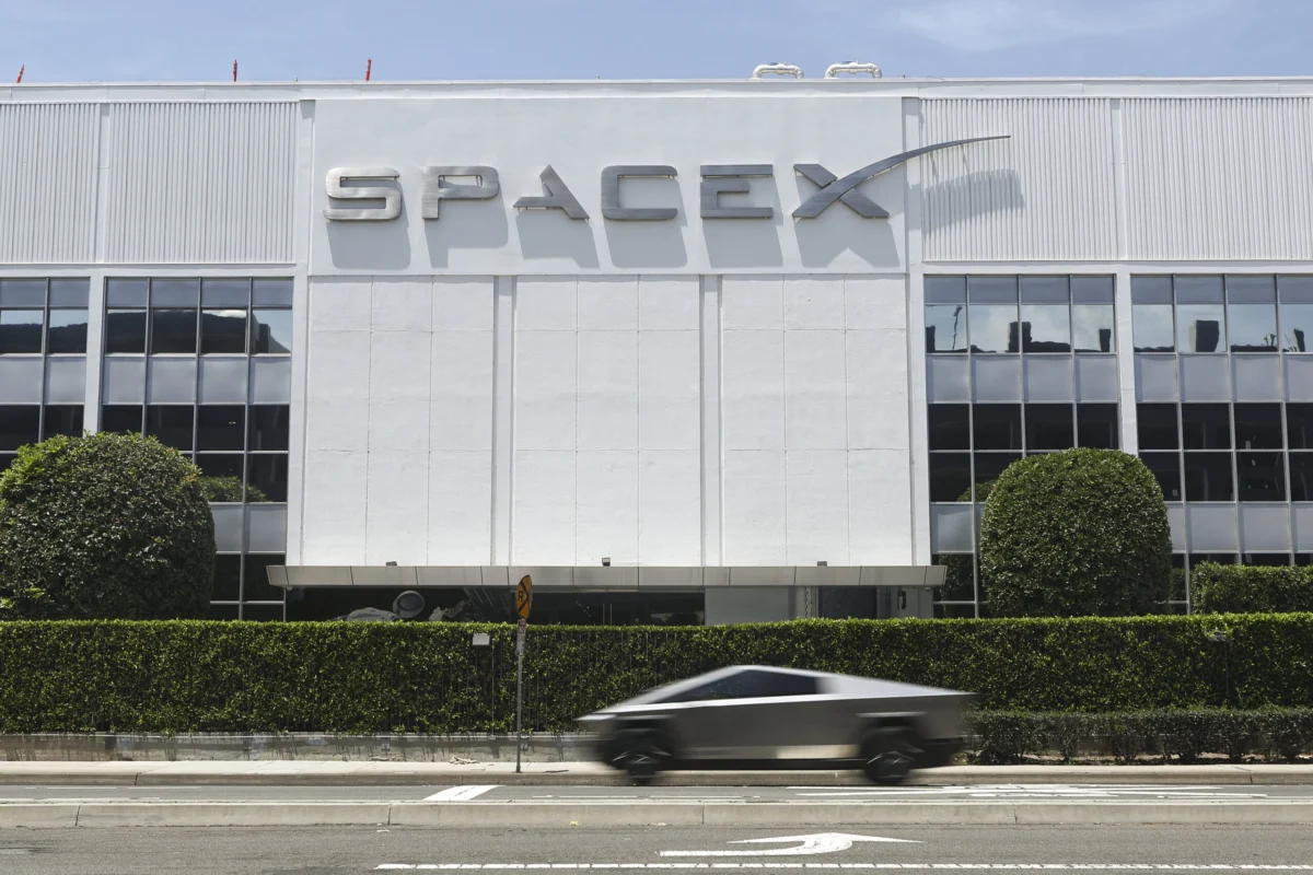 SpaceX cuts retail IPO allocation to low 20% range, source says