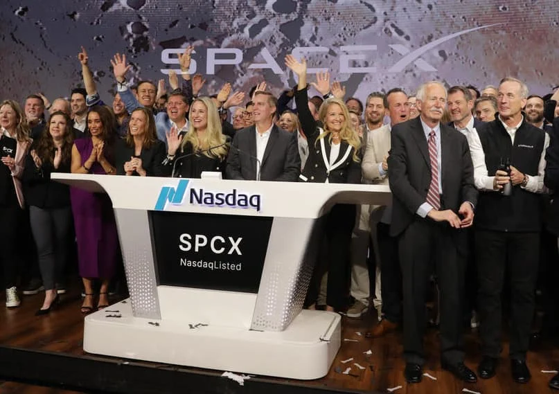 SpaceX Shares Face Post-IPO Volatility as Early Gains Evaporate for Average Investors Amid Market Reassessment