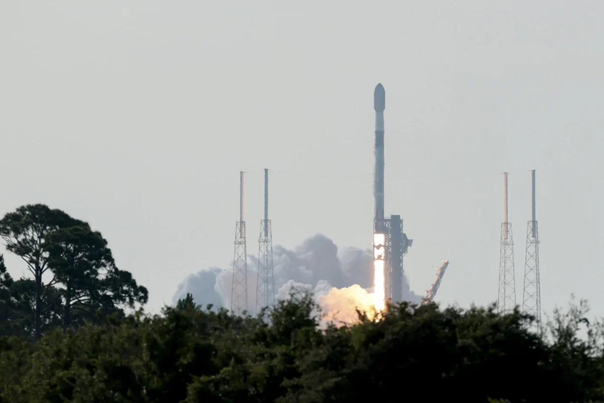 SpaceX Soars on Nasdaq Debut, Valued Over $2 Trillion, While Martian Ambitions Face Long-Term Skepticism