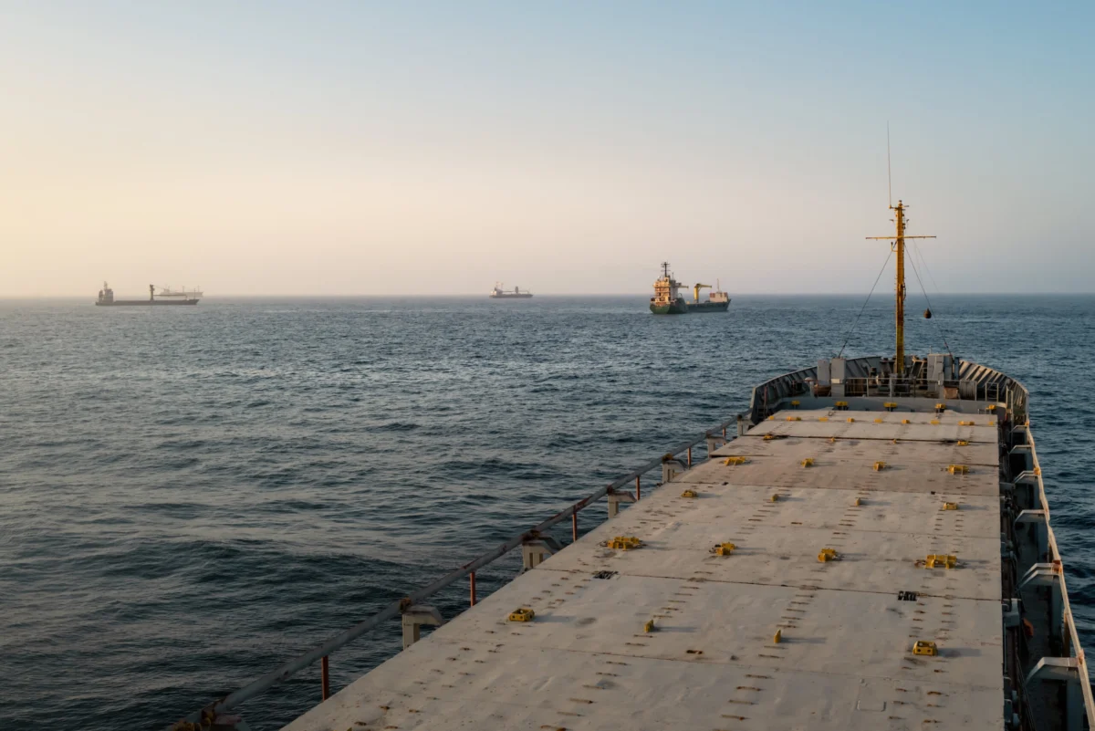 Strait of Hormuz Navigational Uncertainty Persists Despite Ceasefire as Renewed Attack Halts Evacuation Plans