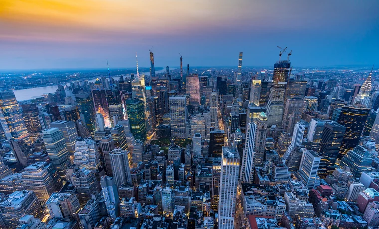 The Digital Transformation of Institutional Investment Intelligence and the Evolution of Subscription-Based Financial Media