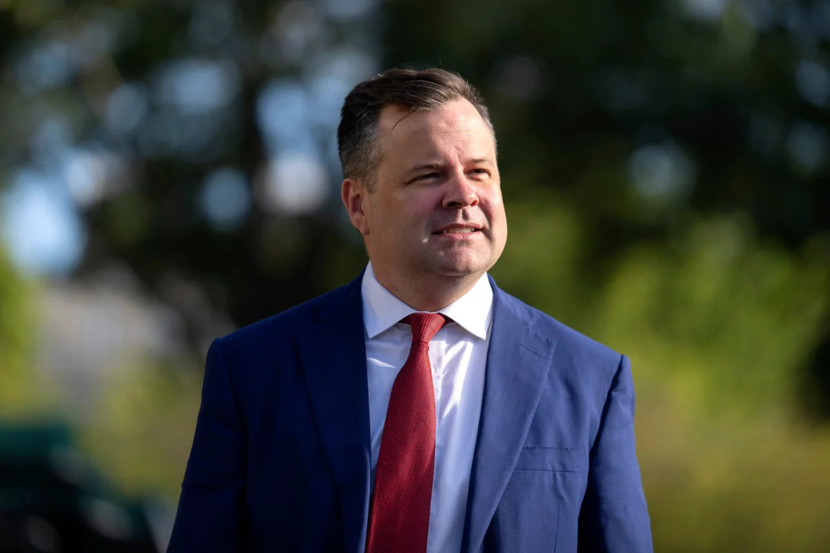 Trump names housing chief Bill Pulte acting intelligence director, replacing Tulsi Gabbard