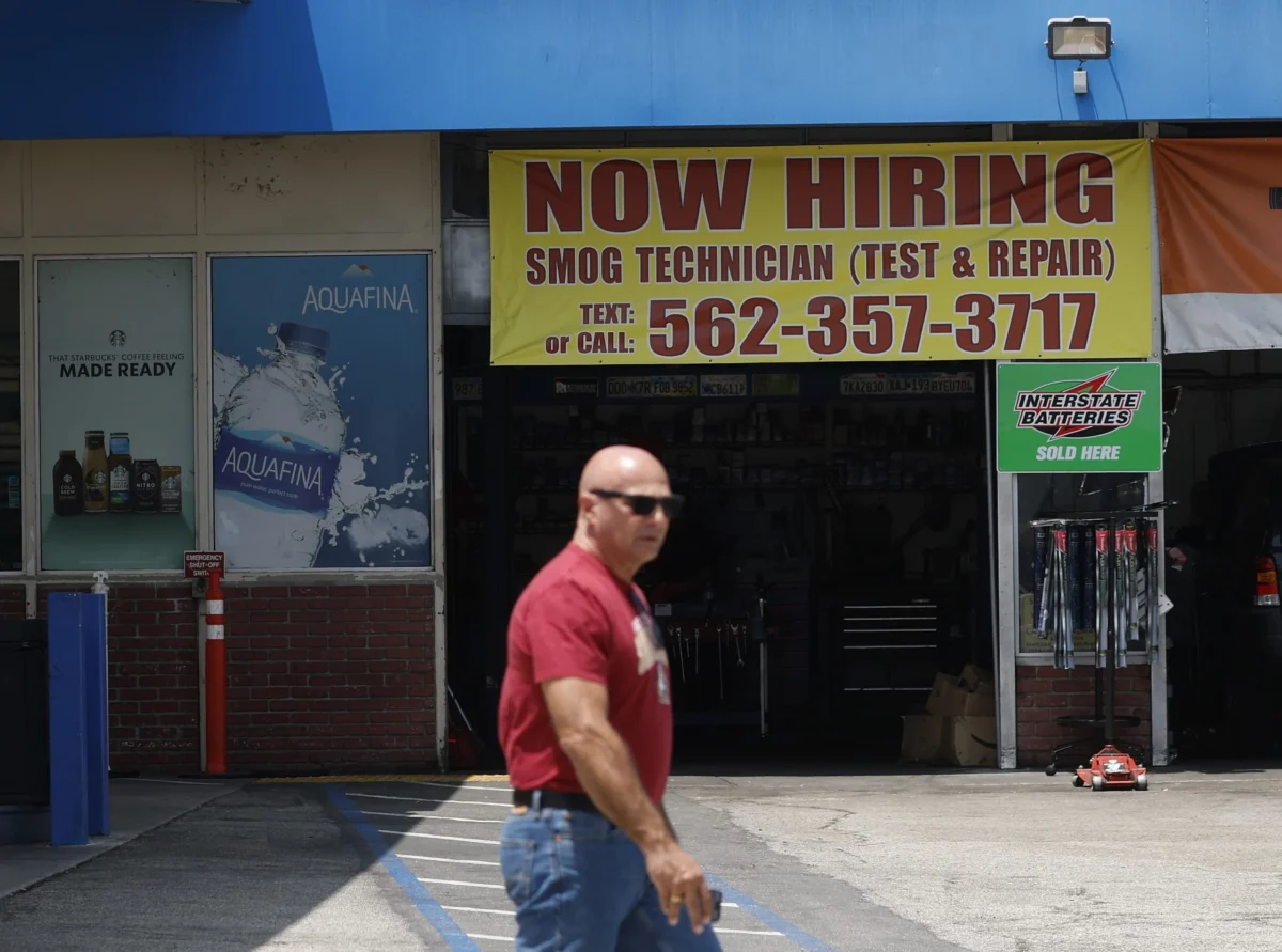 US Factories Slash Jobs at Pace Unseen Since 2009 Amid Global Demand and Cost Pressures