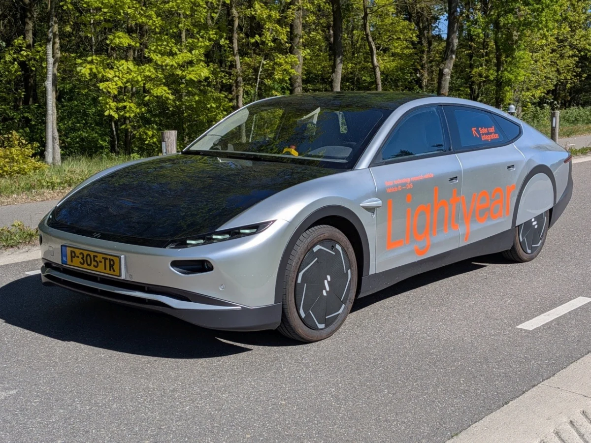 Vehicle Integrated Photovoltaics Could Provide Up to Eighty Percent of Electric Vehicle Energy Needs According to SolarMoves Study