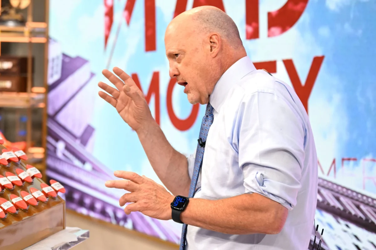 Jim Cramer Forecasts Crucial Week for Investors, Highlighting Oil Swings, Key Earnings, and Inflation Data