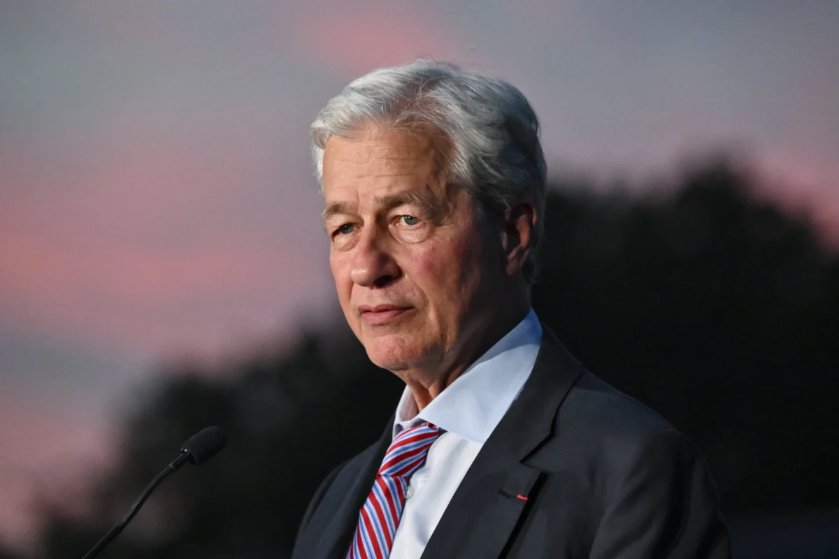 Versant Media, LLC Emerges as Future Copyright Holder for CNBC Content, Signaling Major Shift in Financial News Landscape by 2026