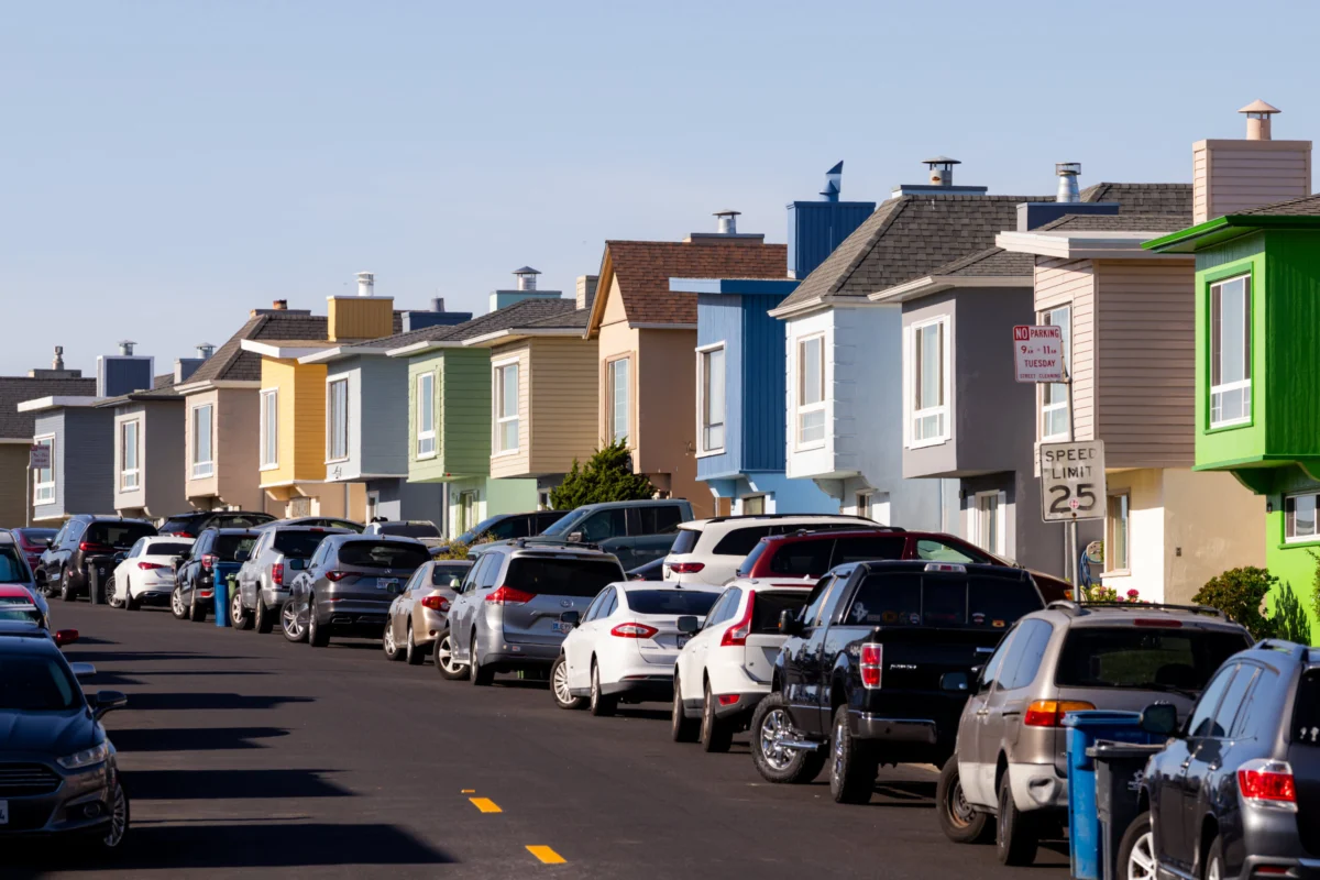 Weekly mortgage demand surges nearly 11% higher, despite volatile interest rates