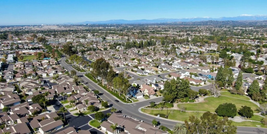 From Corporate Sales to Global Real Estate Empire The Strategic Evolution of Aaron Murphy’s 75-Unit Portfolio