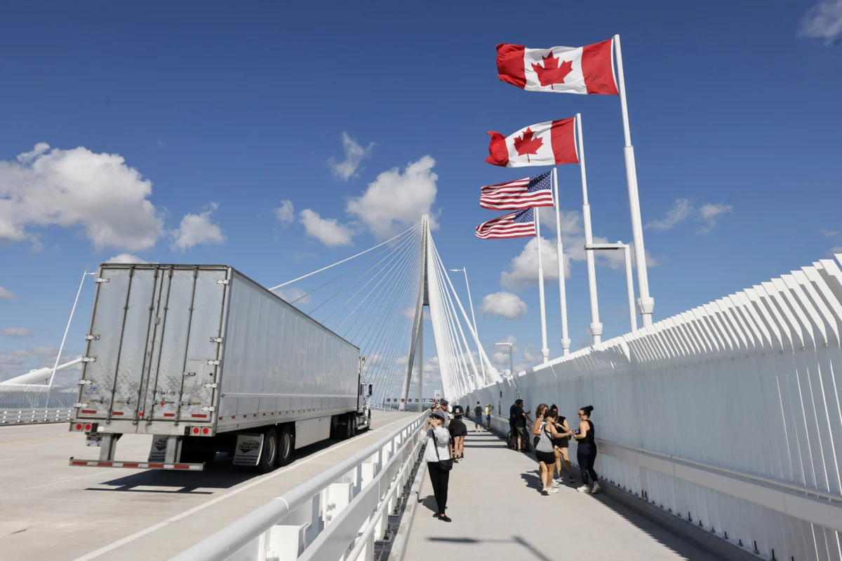 Canada Unleashes Retaliatory Tariffs on Hundreds of U.S. Goods Amid Deepening Trade Dispute