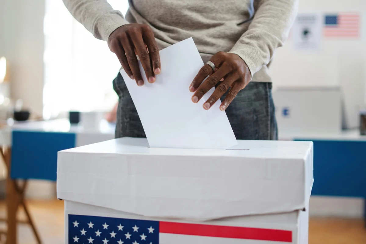 Musk-Linked Voter Registration Site Sparks Surveillance Concerns Amid Escalating Election Integrity Battles