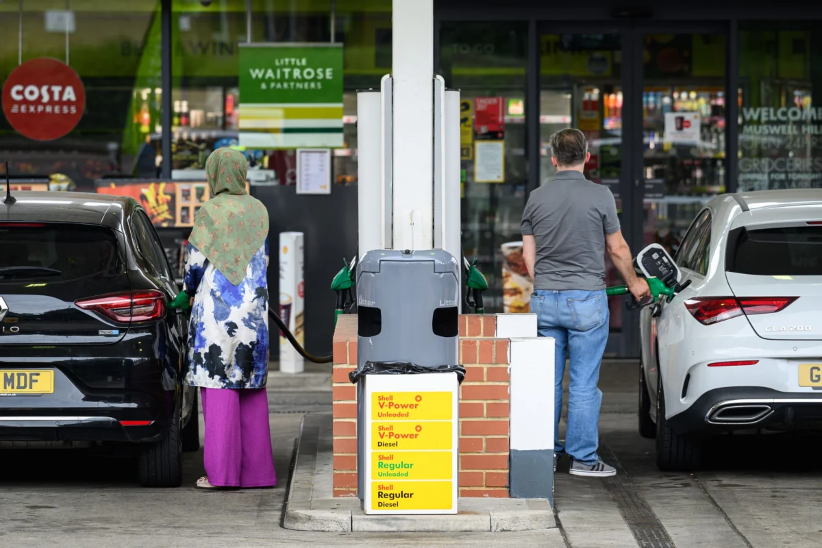 U.K. Annual Inflation Surges to 3.1% Driven by Soaring Fuel Prices Amidst Global Energy Volatility